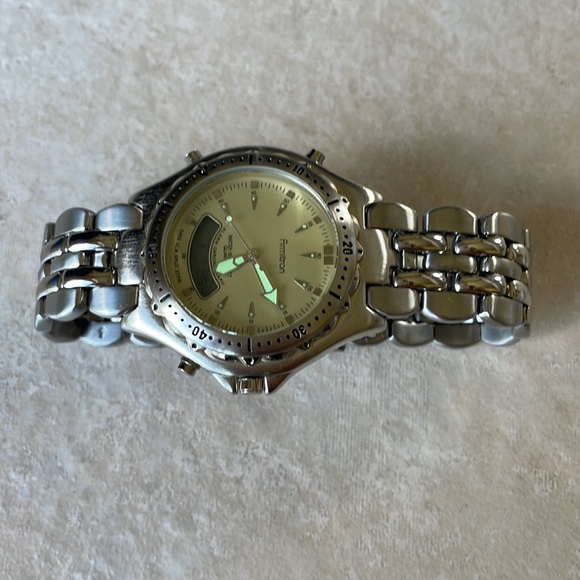 Armitron men battery water resistant 165ft stainless steel DT - Picture 3 of 9